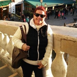 Meet your Posher, Ivon